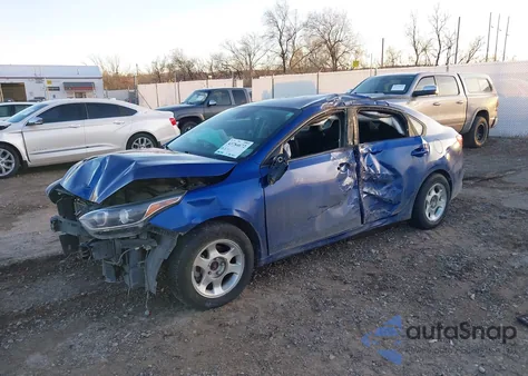 2019 Kia Forte Lxs z USA, uszkodzony, nr VIN 3KPF24AD9KE126042